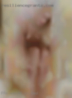 FFM woman in bed