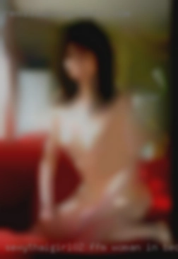 Sexythaigirl02 FFM woman in bed